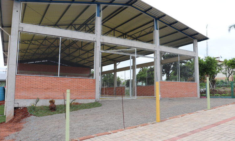 QUADRA ESPORTIVA DA ESCOLA VÓ OLGA SERÁ INAUGURADA NA SEGUNDA-FEIRA