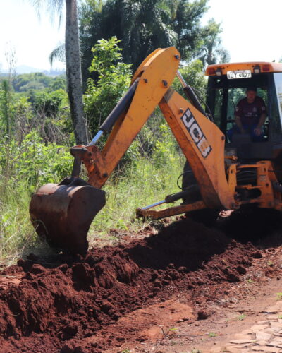 PREFEITURA PREPARA POLIÉDRICAS PARA RECEBER ASFALTO