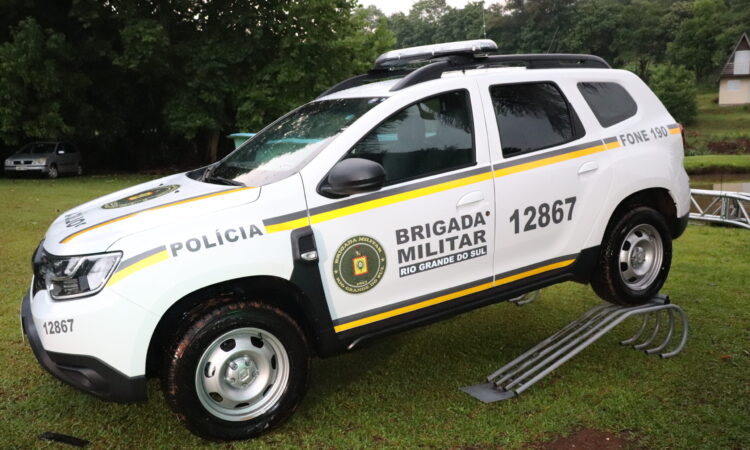 BRIGADA RECEBE NOVA VIATURA RENAULT DUSTER