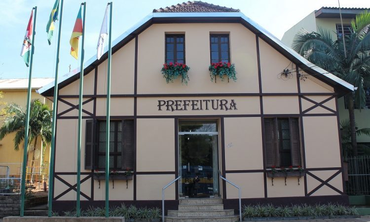 TERMINA AMANHÃ PRAZO PARA CONTRATOS NA EDUCAÇÃO