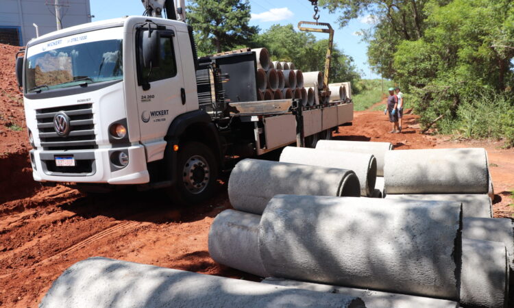 PREFEITURA COM SERVIÇOS NO ACESSO AO DISTRITO INDUSTRIAL