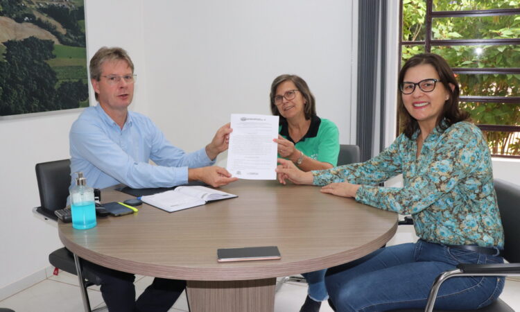 MULHERES TRABALHADORAS RURAIS APRESENTAM DEMANDAS