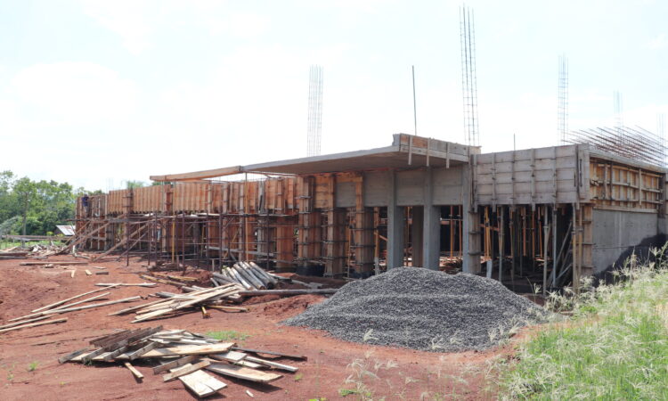 OBRA DO CENTRO ADMINISTRATIVO COM 15% CONCLUÍDO