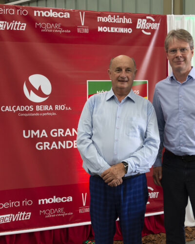 PREFEITO NA INAUGURAÇÃO DA NOVA FÁBRICA DA BEIRA RIO EM CANDELÁRIA