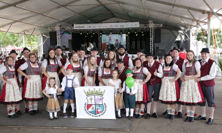 2º JANTAR BAILE DO GRUPO DE CASAIS DE DANÇA ALEMÃ EM JUNHO