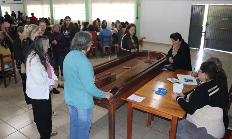 UNIÃO SADIA DEFENDE LIDERANÇA NO BOLÃO DE MESA