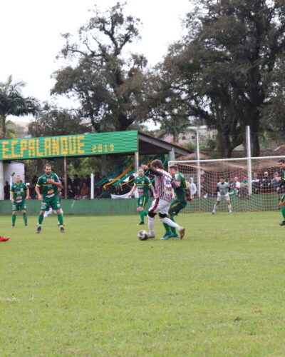 NO CLÁSSICO REGIONAL, FLUMINENSE FICA NO EMPATE