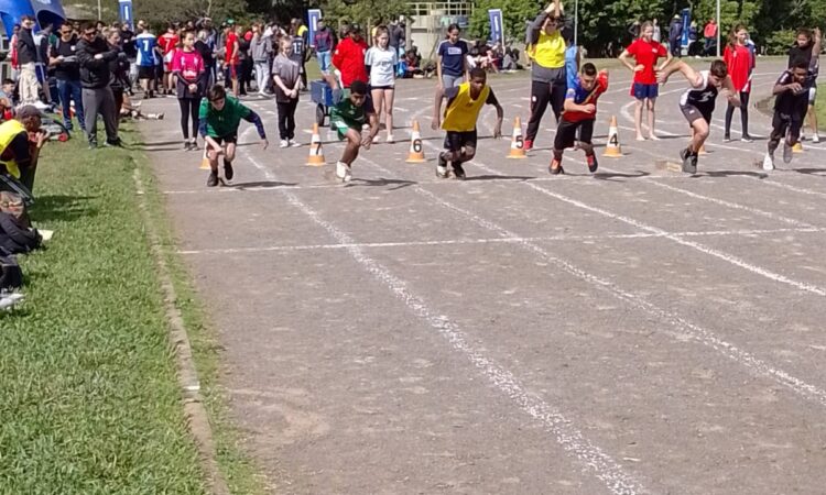 ATLETAS DA ESCOLA SANTO ANTÔNIO NOS JERGS/ATLETISMO