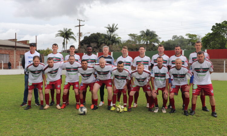 GOLEADA E VAGA NA SEMIFINAL DO REGIONAL VETERANO