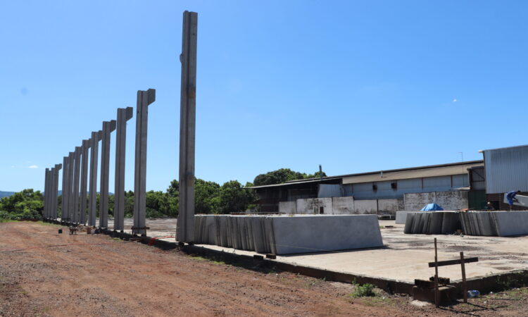 BISCOBOM ALIMENTOS TRABALHA NA RECONSTRUÇÃO DE PAVILHÕES