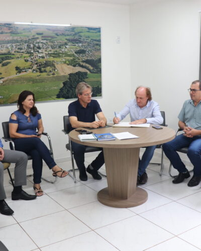 VICE-PREFITO FLECHA ASSUME O EXECUTIVO