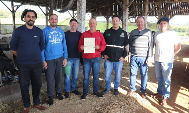 PROPRIEDADE LIVRE DE TUBERCULOSE BOVINA EM SAMPAIO