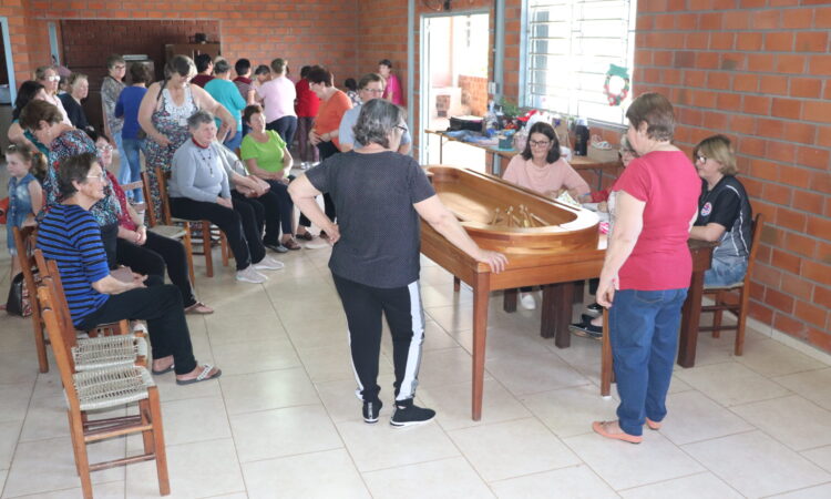 ROSA VERMELHA NA LIDERANÇA DO MUNICIPAL BOLÃO DE MESA