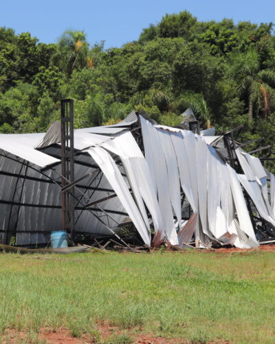 “MONTE DE FERRO RETORCIDO” LAMENTA EMPRESÁRIO. OBRA DA EMPRESA FOI DESTRUÍDA NO TEMPORAL