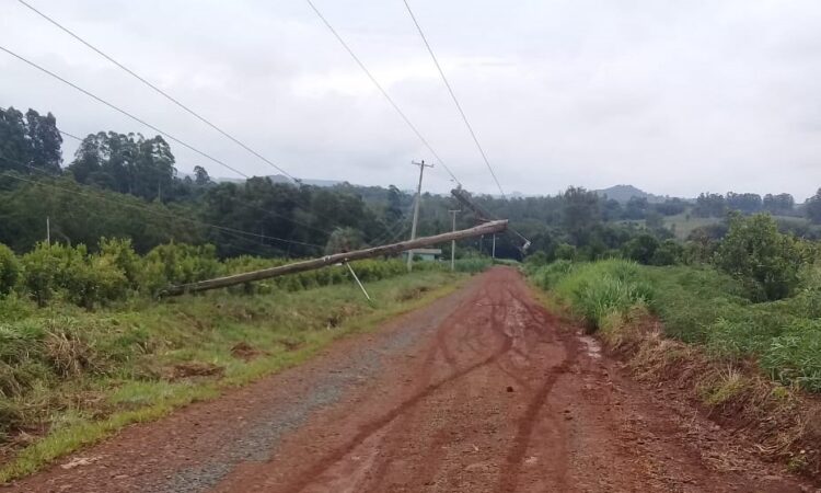 MAIS DE 50 RESIDÊNCIAS ATINGIDAS PELO TEMPORAL