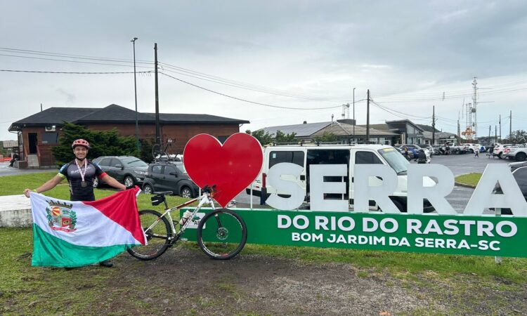 CICLISTA NO DESAFIO SERRA DO RIO DO RASTRO