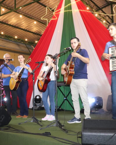 ENCONTRO DE TERNO DE REIS NESTE SÁBADO À NOITE