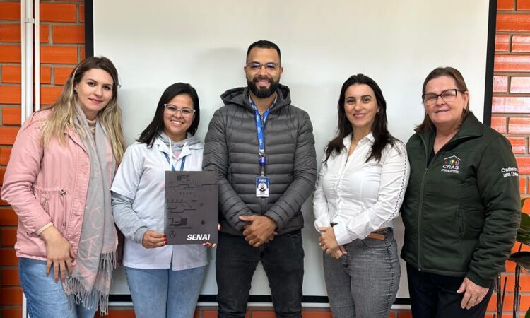 ASSISTÊNCIA SOCIAL E SENAI DIVULGAM CURSO NA BEIRA RIO