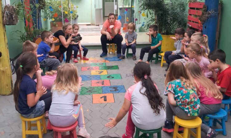 ESCOLA VÓ OLGA PROMOVE DIVERSAS OFICINAS