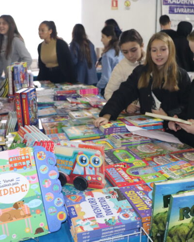 FEIRA MUNICIPAL DO LIVRO NOS DIAS 10,11 E 12, NA SEUBV
