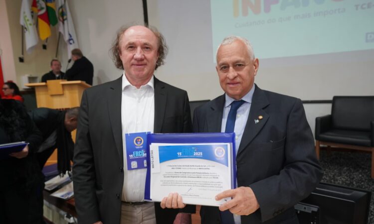 PREFEITO RECEBE INDICADORES DA PRIMEIRA INFÂNCIA