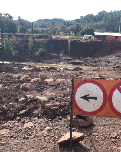 RECONSTRUÇÃO DA PONTE ‘PASSO FUNDO’, EM SAMPAIO BAIXO, AVANÇA