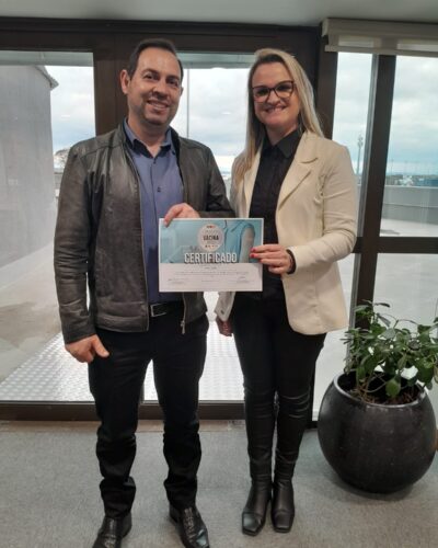 MUNICÍPIO RECEBE CERTIFICADO PELO TRABALHO DE VACINAÇÃO