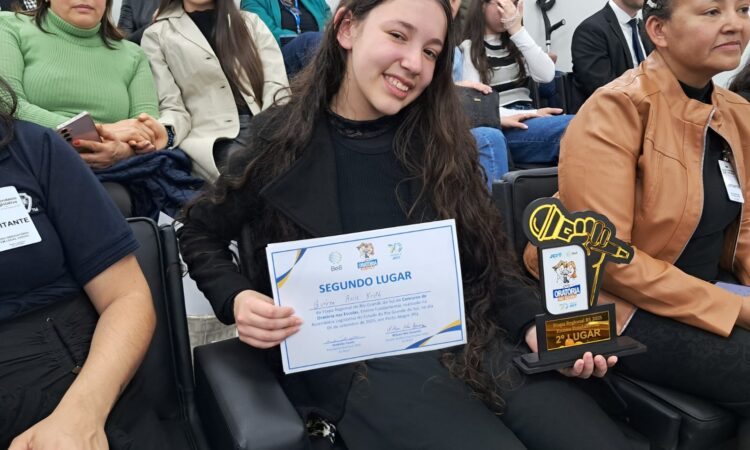O TEXTO PREMIADO NO ORATÓRIA NAS ESCOLAS