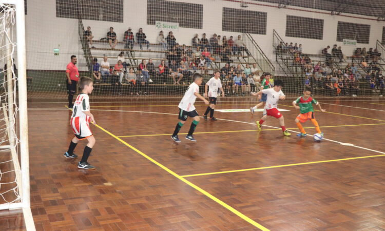 RODADA DA COPINHA FUTSAL NO GINÁSIO DA ESCOLA IRENO