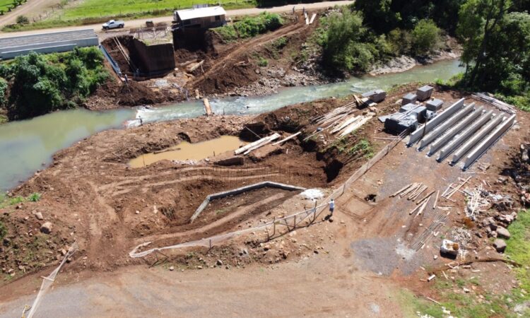EMPRESA SEGUE COM OS TRABALHOS NA PONTE ‘PASSO FUNDO’