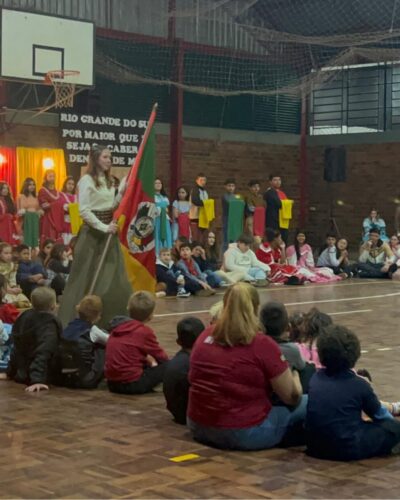 NOITE CULTURAL NA ESCOLA SANTO ANTÔNIO