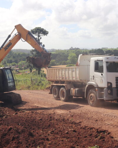 PRIMEIROS SERVIÇOS NA ESTRADA LINHA CONCEIÇÃO