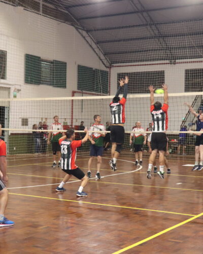 TORNEIO MUNICIPAL DE VOLEIBOL NA SEUBV