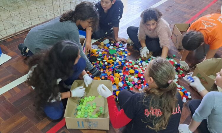 ESCOLA SANTO ANTÔNIO CAMPEÃ EM GINCANA REGIONAL