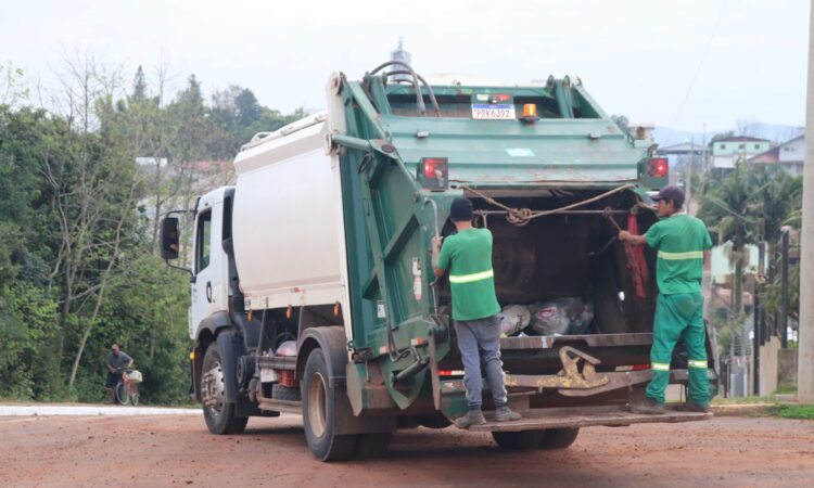 PREFEITURA CONCLUI LICITAÇÃO DA COLETA DE LIXO