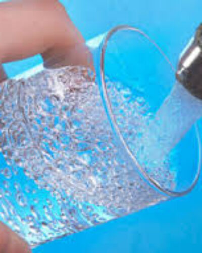 ÁGUA POTÁVEL PARA 100% DA POPULAÇÃO