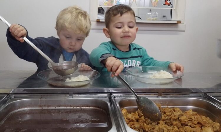 PREFEITURA INVESTE MAIS DE R$ 245 MIL NA ALIMENTAÇÃO ESCOLAR