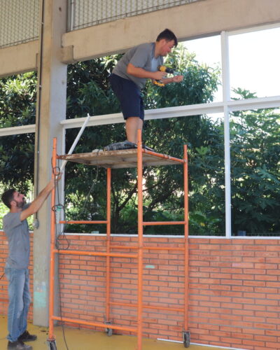 QUADRA ESPORTIVA DA ESCOLA VÓ OLGA RECEBE MELHORIAS