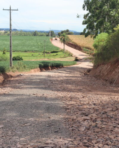 INCENTIVO INDUSTRIAL E ASFALTO EM SAMPAIO NA CÂMARA