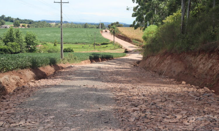 INCENTIVO INDUSTRIAL E ASFALTO EM SAMPAIO NA CÂMARA
