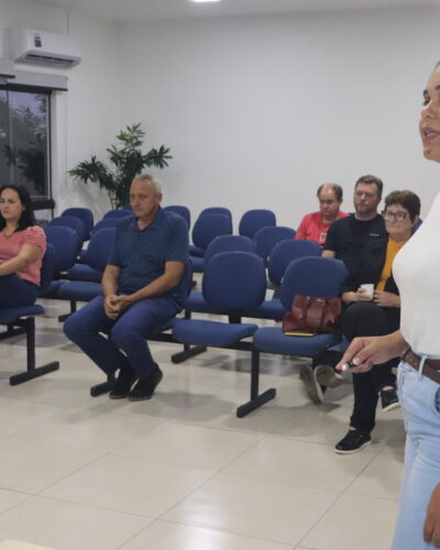 EXECUTIVO APRESENTA RELATÓRIOS NA ÁREA DA SAÚDE