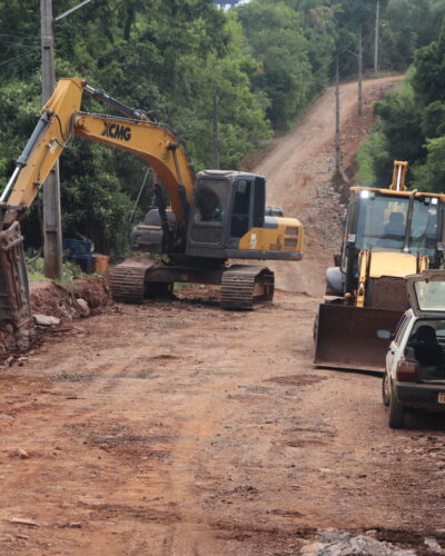 MAIS 2,4 QUILÔMETROS DE ASFALTO NESTE PRIMEIRO SEMESTRE