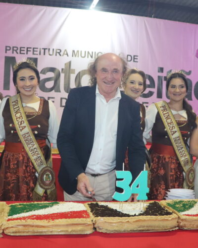 POPULAÇÃO COMEMORA OS 34 ANOS DE MATO LEITÃO