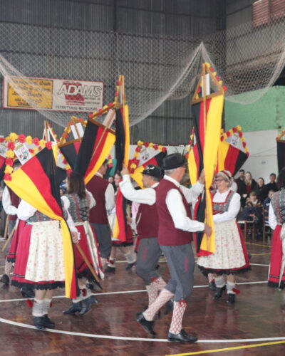 GRUPO DE DANÇAS ALEMÃ RETOMA ENSAIOS