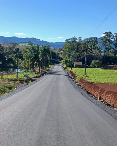 ASFALTO NA ESTRADA SAMPAIO ESTÁ CONCLUÍDO