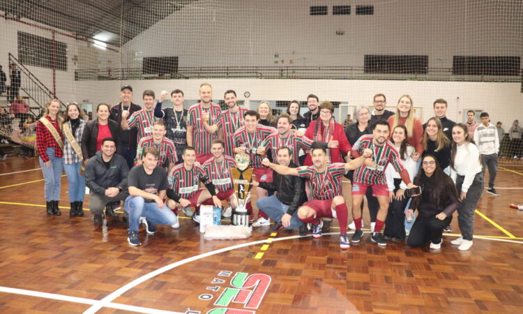 SORVEFREE E AMIGOS OS CAMPEÕES NO MUNICIPAL FUTSAL