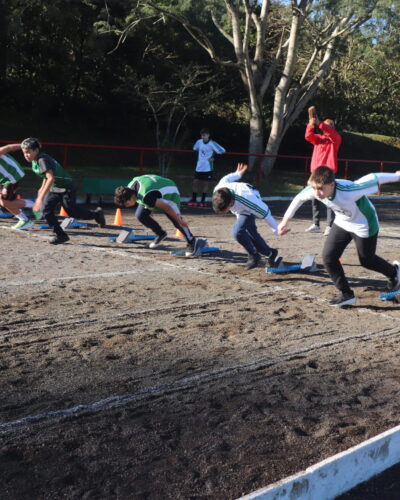 ATLETAS NO TROFÉU LAJEADO DE ATLETISMO
