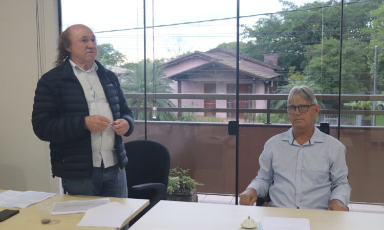 “REALIZANDO OBRAS SEM DEIXAR DE ATENDER A POPULAÇÃO”, AFIRMA O PREFEITO