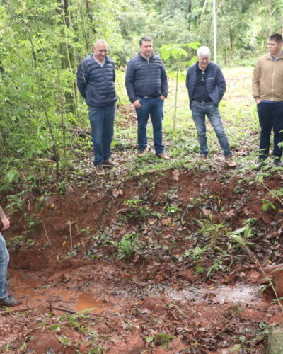 PROJETO PRESERVAÇÃO DE NASCENTE EM ANDAMENTO