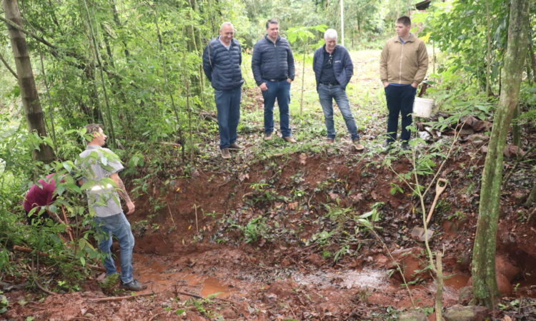 PROJETO PRESERVAÇÃO DE NASCENTE EM ANDAMENTO